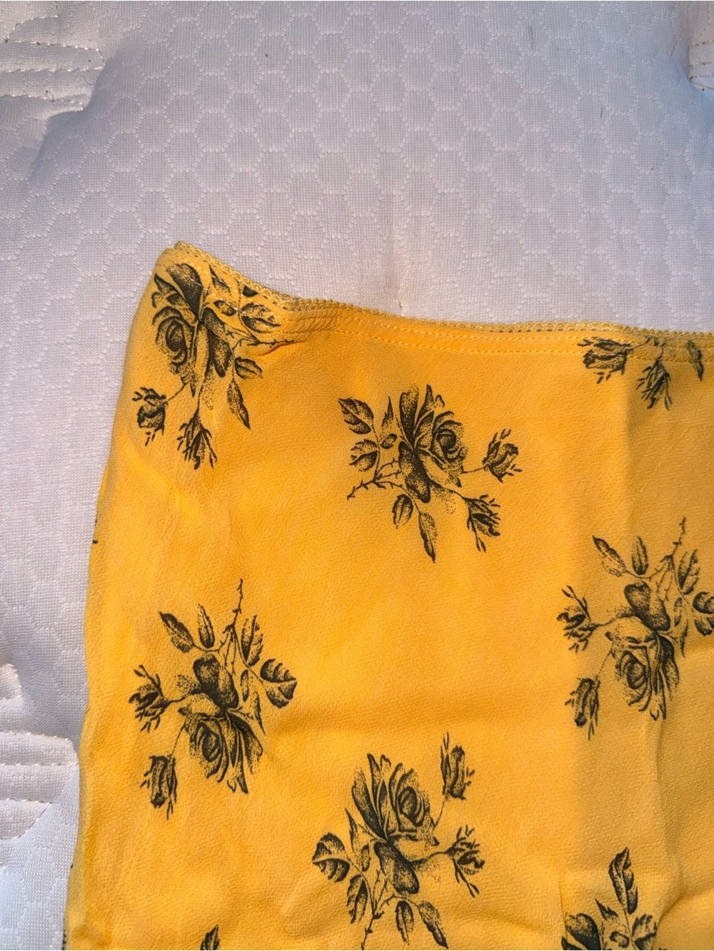 13. Forever 21 Yellow Floral Print Top - Picture 3 of 6